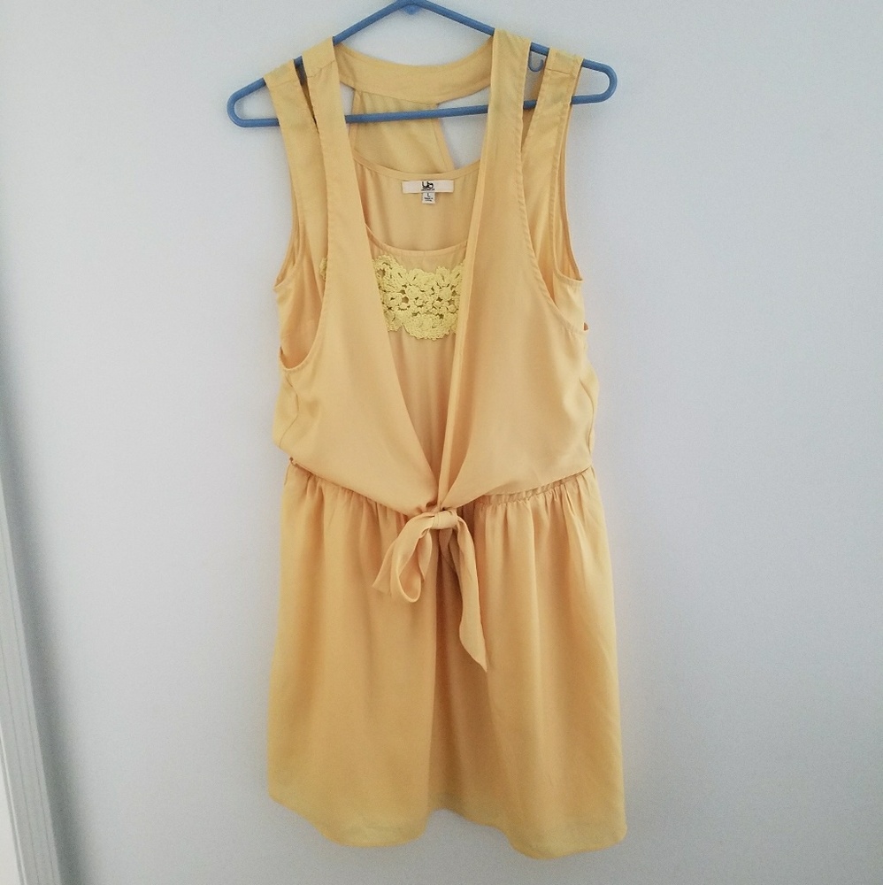 NWOT Cute Yellow Tie Dress